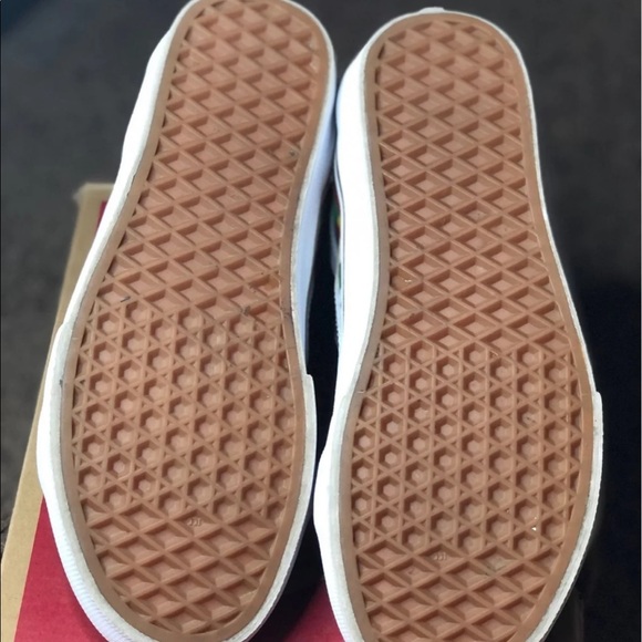 Vans - Picture 8 of 8